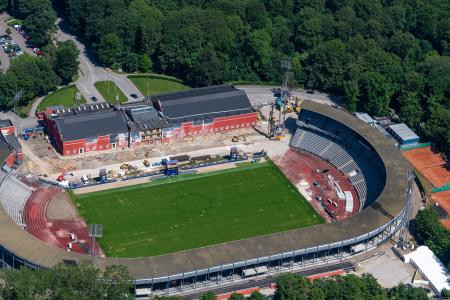 Luftfoto af stadion i Aarhus med byggeplads