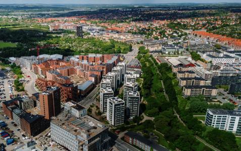 Byudviklingen ved godsbanen og Ceres-byen. Opland ses i baggrunden.