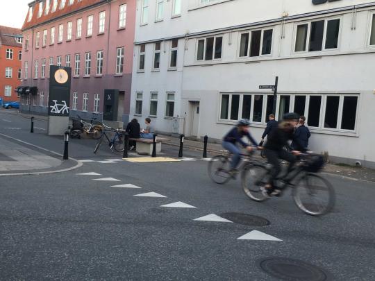 Fredens Torv - Cykelservicestation 