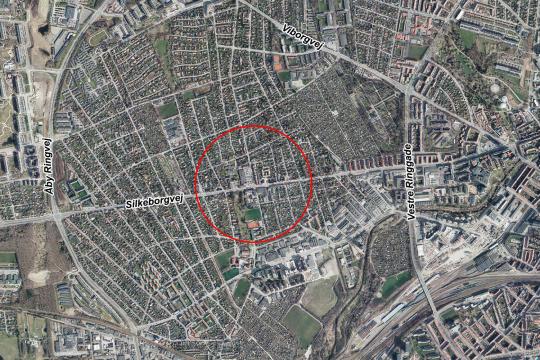 Luftfoto der viser afgrænsningen til helhedsplanen om Silkeborgvej